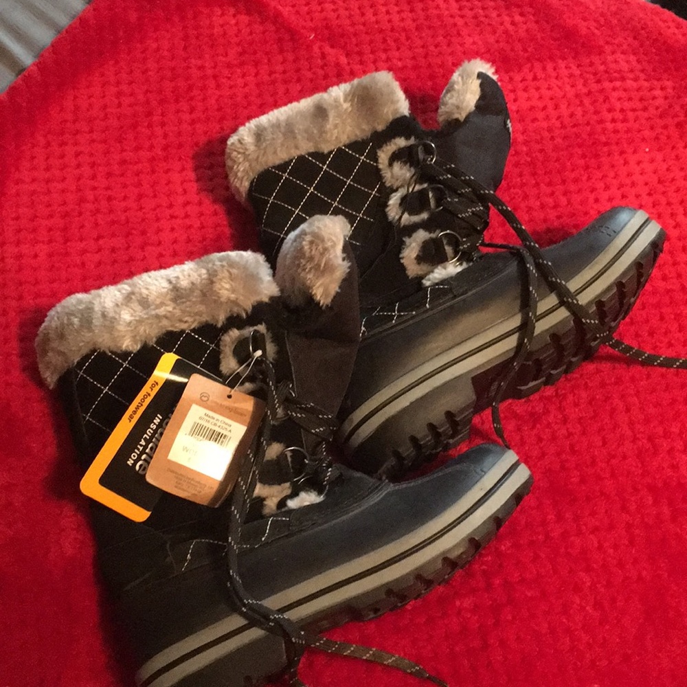 Insulated boots